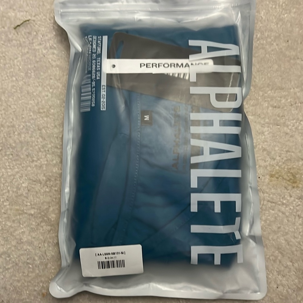 Alphalete Long Sleeve Scoop Neck - Sky Blue